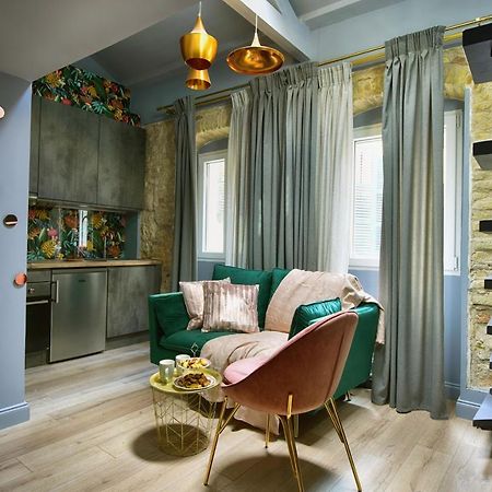 Queen 3 Apartment, In The Heart Of Corfu Historical Old Town Center Экстерьер фото