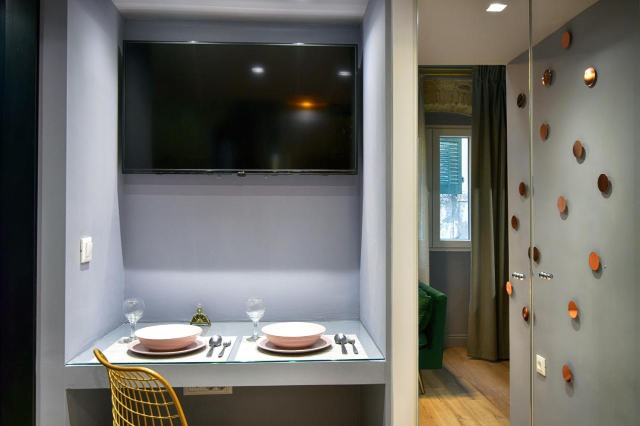 Queen 3 Apartment, In The Heart Of Corfu Historical Old Town Center Экстерьер фото